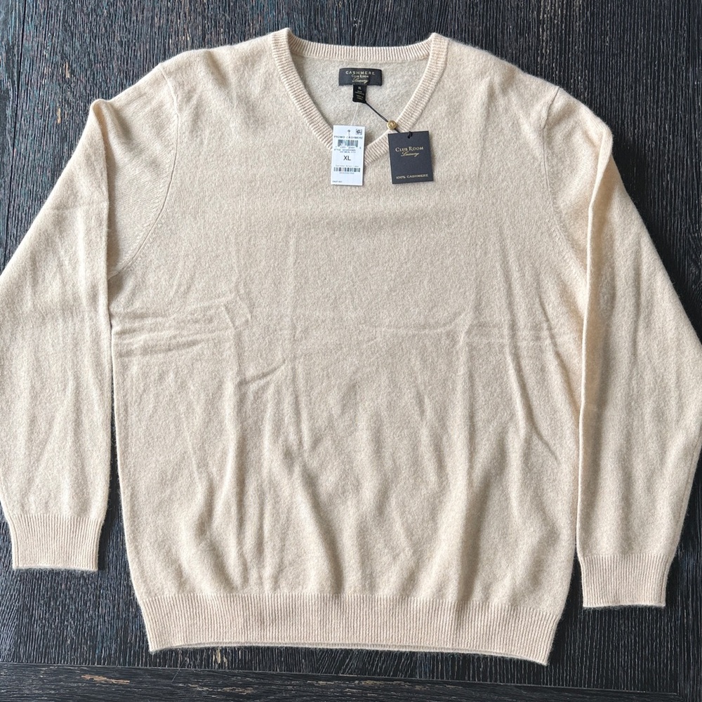 Club Room Men's V-Neck Sweater in Light Cream